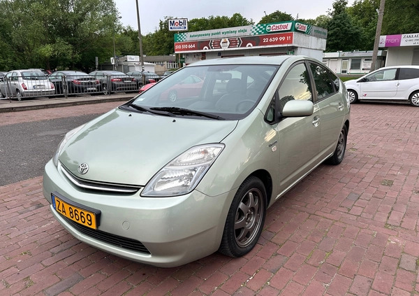 Toyota Prius cena 25000 przebieg: 240000, rok produkcji 2007 z Warszawa małe 631